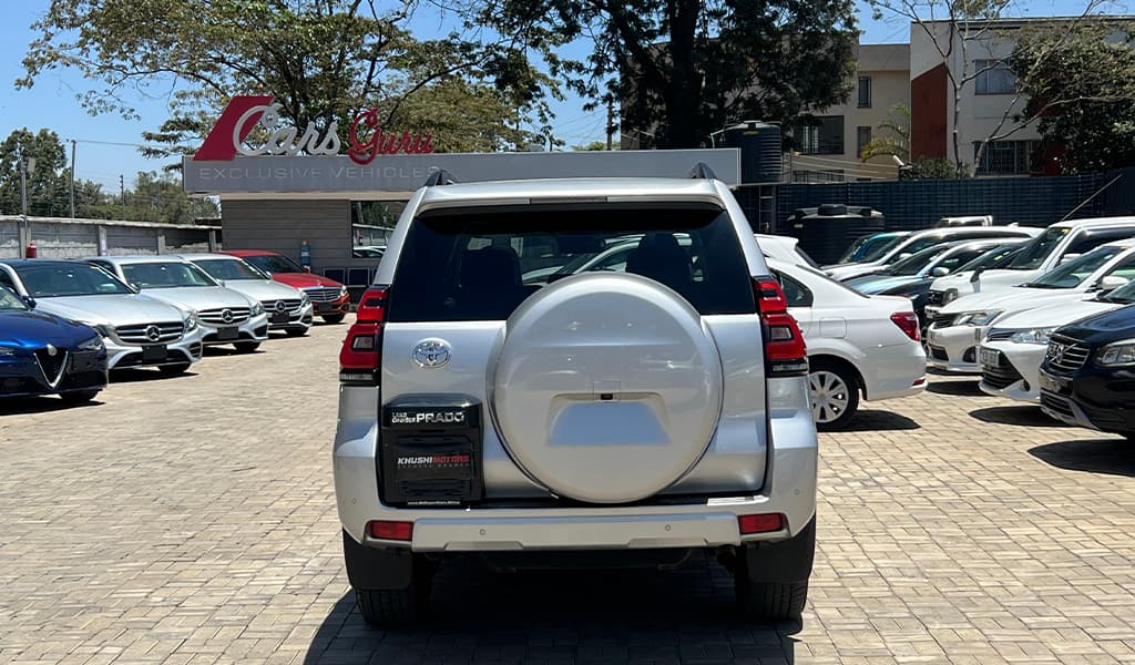 2018 Toyota Land Cruiser Prado image-5