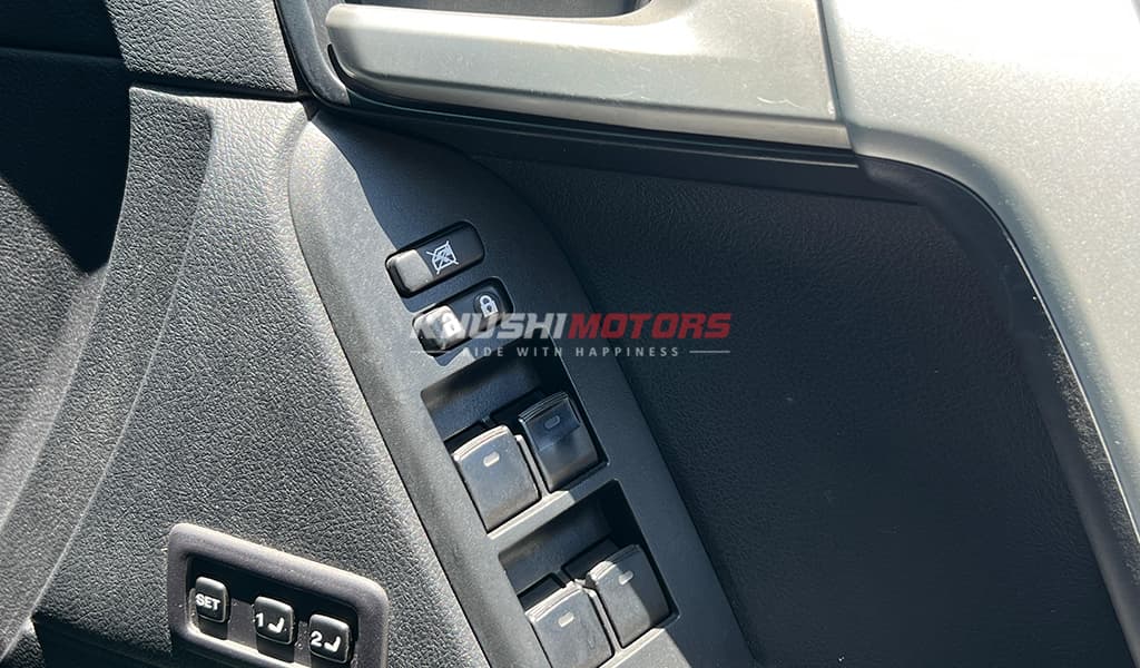 2018 Toyota Land Cruiser Prado image-15