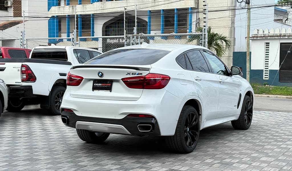 2018 Bmw X6 M image-6