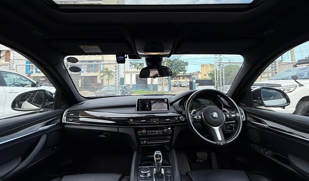 2018 Bmw X6 M image-8