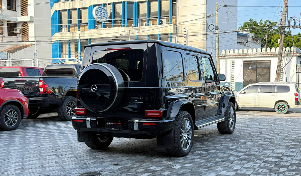 2018 Mercedes-Benz G350d image-6