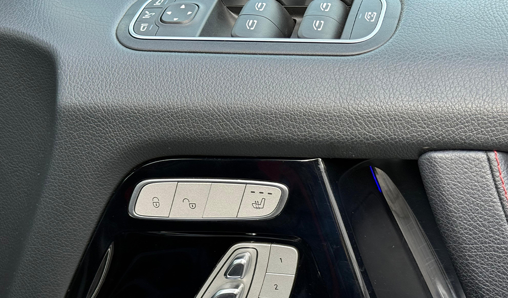 2018 Mercedes-Benz G350d image-15