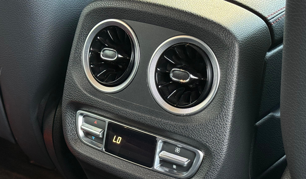 2018 Mercedes-Benz G350d image-16