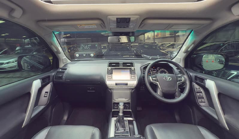 2018 Toyota Land Cruiser Prado image-8