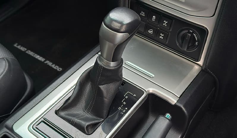 2018 Toyota Land Cruiser Prado image-11