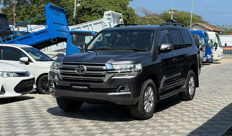 2018 Toyota Land Cruiser image-10