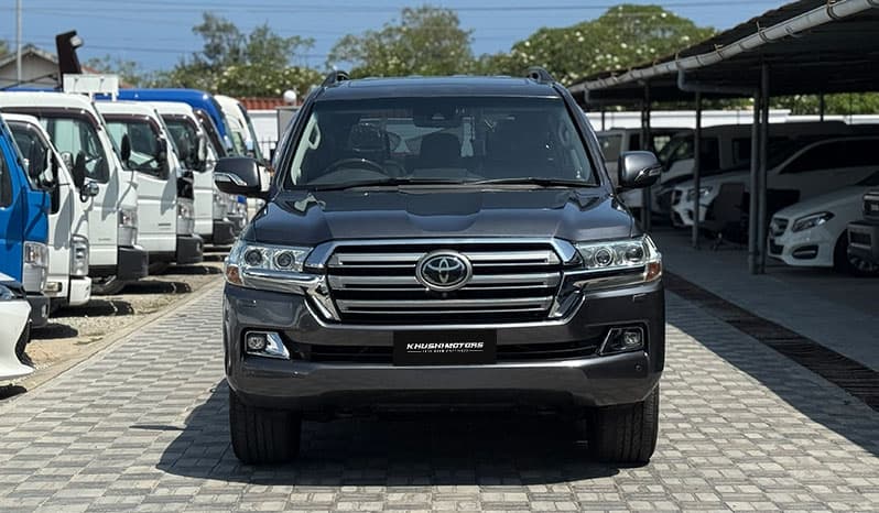 2018 Toyota Land Cruiser image-11