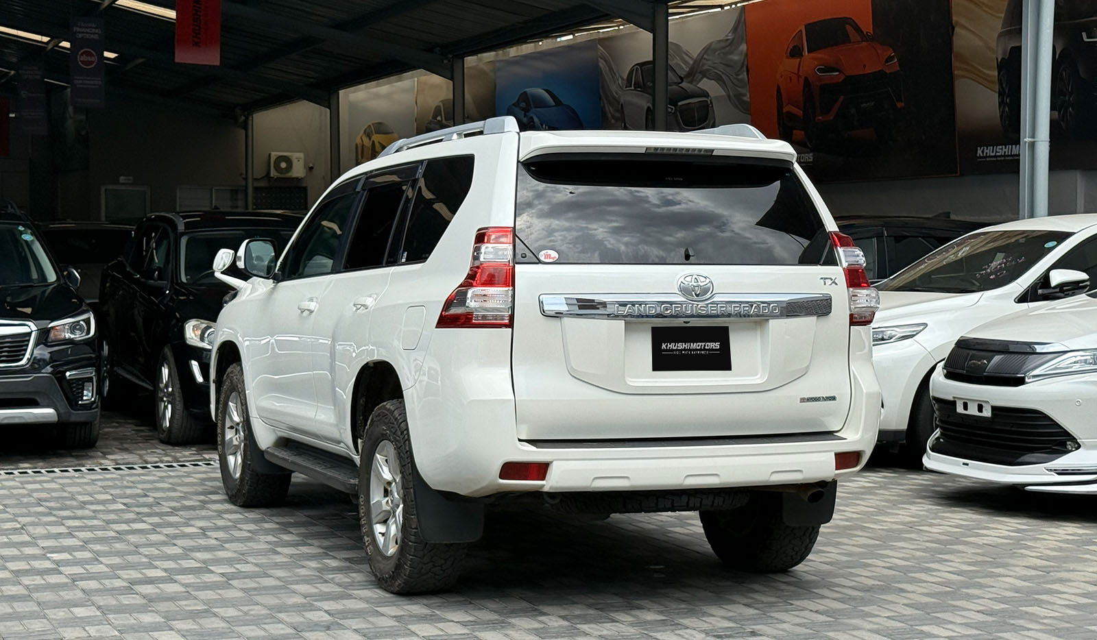 2015 Toyota Land Cruiser Prado image-8