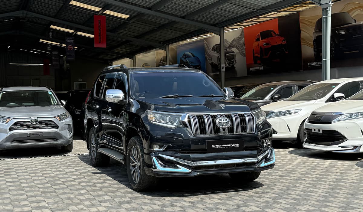 2013 Toyota Land Cruiser Prado image-1