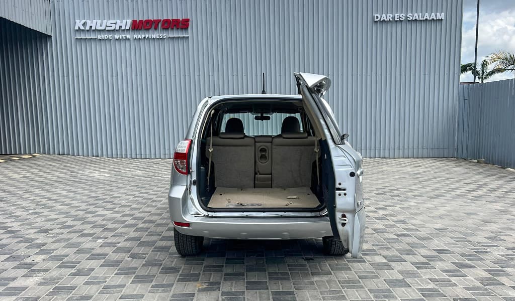 2007 Toyota Vanguard image-16