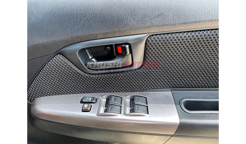 2016 Toyota Hilux image-9