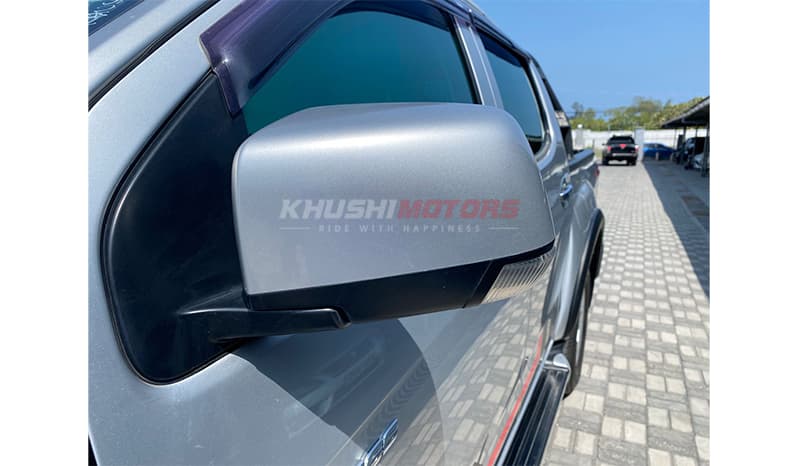 2016 Isuzu D MAX image-6