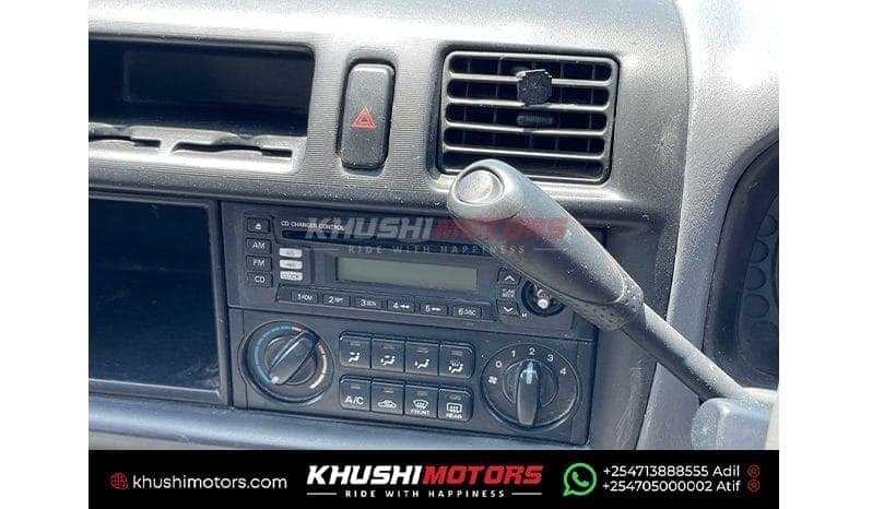 2012 Mazda Bongo image-10