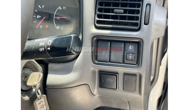 2012 Nissan Vanette image-8