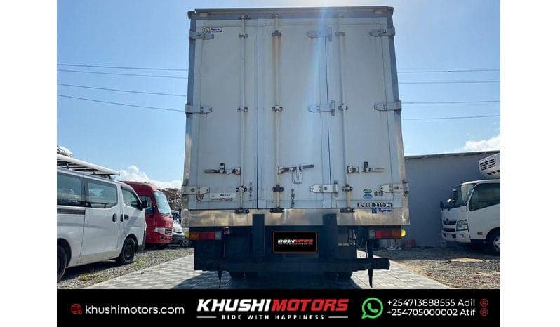 2014 Mitsubishi Fuso image-2