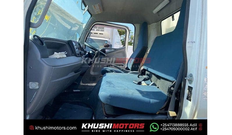 2014 Mitsubishi Fuso image-7