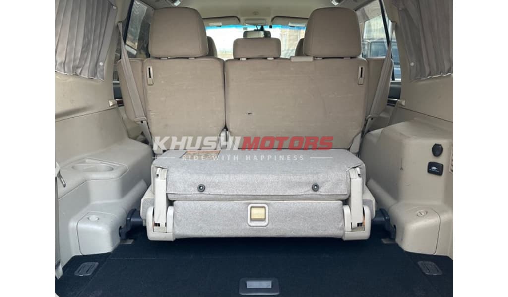 2009 Mitsubishi Pajero image-4