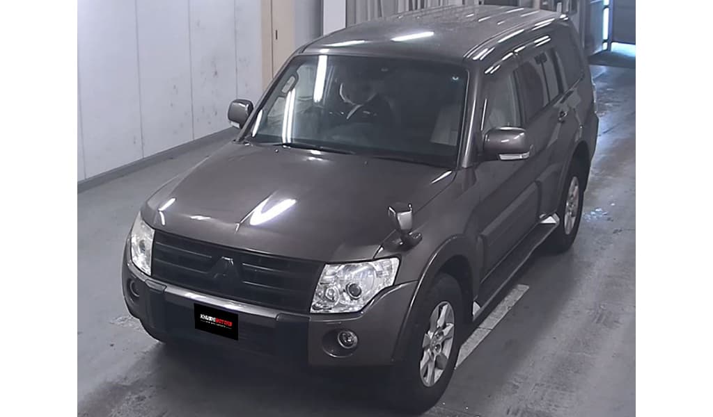2009 Mitsubishi Pajero image-7