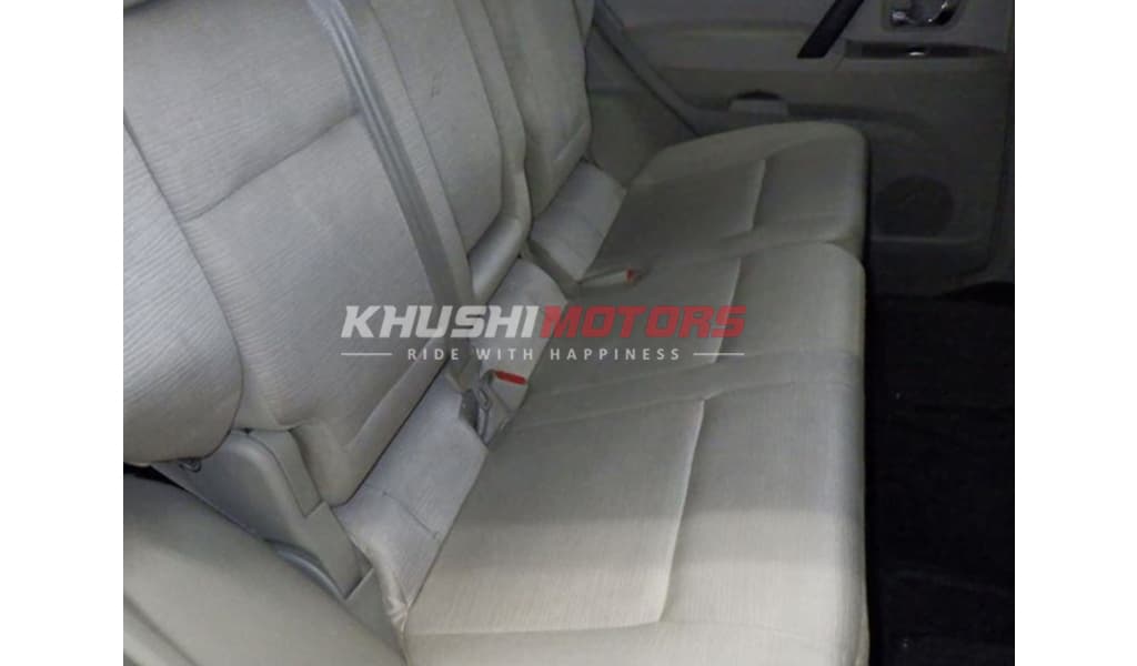 2009 Mitsubishi Pajero image-11