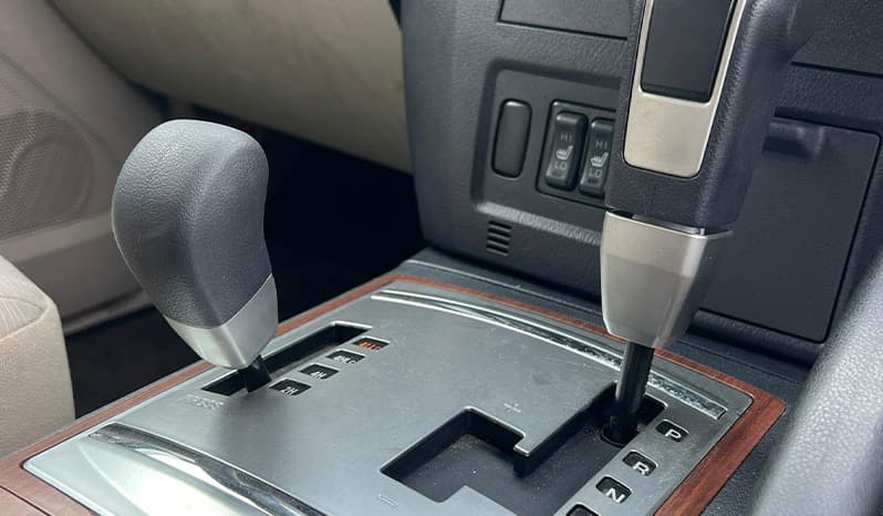 2009 Mitsubishi Pajero image-14