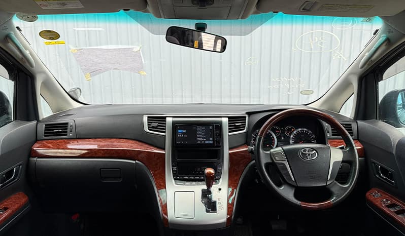 2010 Toyota Alphard image-13