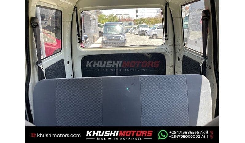 2014 Daihatsu Hijet image-9