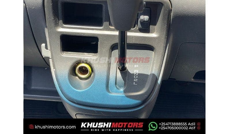 2014 Daihatsu Hijet image-10