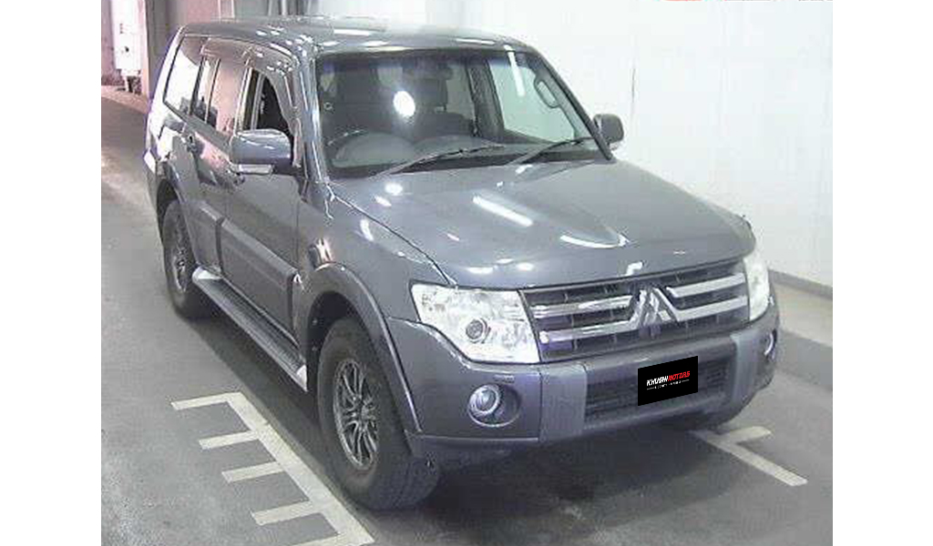 2007 Mitsubishi Pajero image-2
