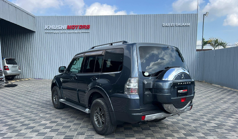 2007 Mitsubishi Pajero image-9