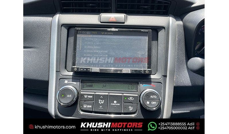 2015 Toyota Fielder image-8