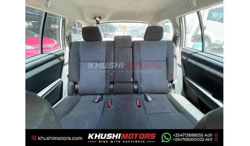 2015 Toyota Fielder image-10