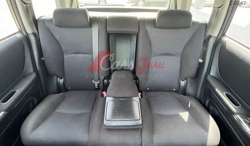 2005 Toyota Kluger image-12