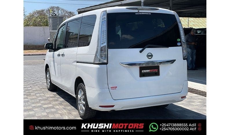 2015 Nissan Serena image-4