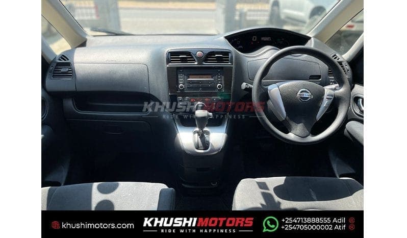 2015 Nissan Serena image-5