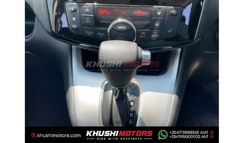 2015 Nissan Serena image-8