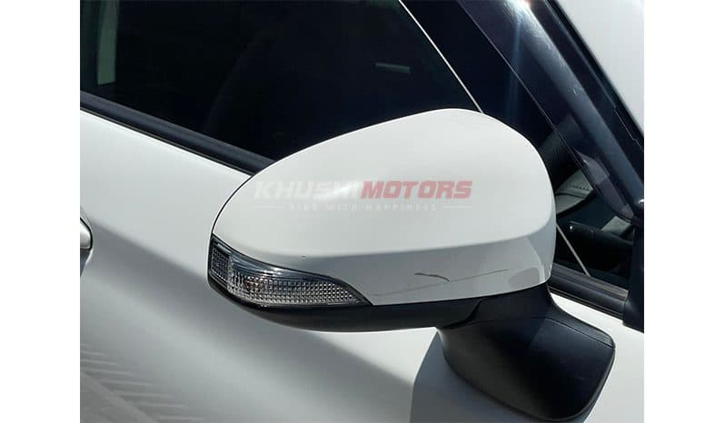 2015 Toyota Fielder image-5