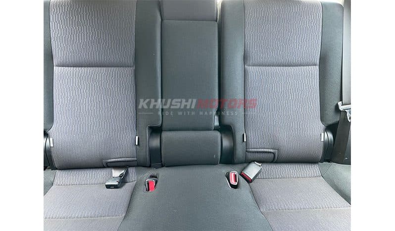 2015 Toyota Fielder image-6