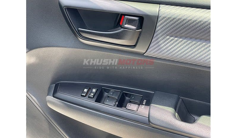 2015 Toyota Fielder image-8