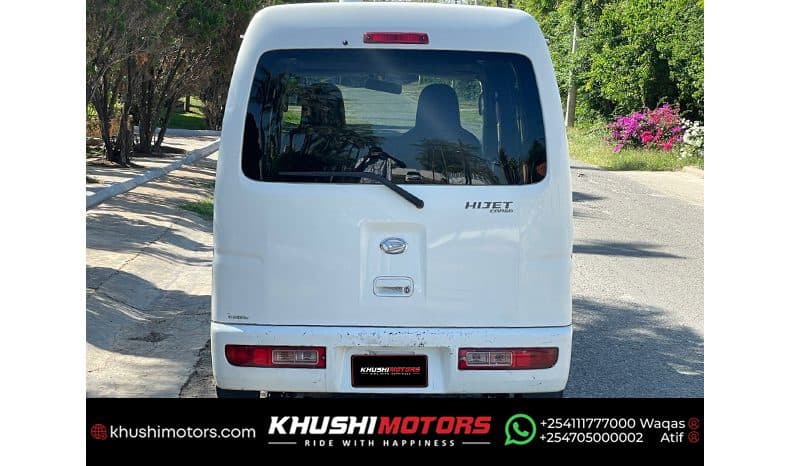2015 Daihatsu Hijet Van image-2