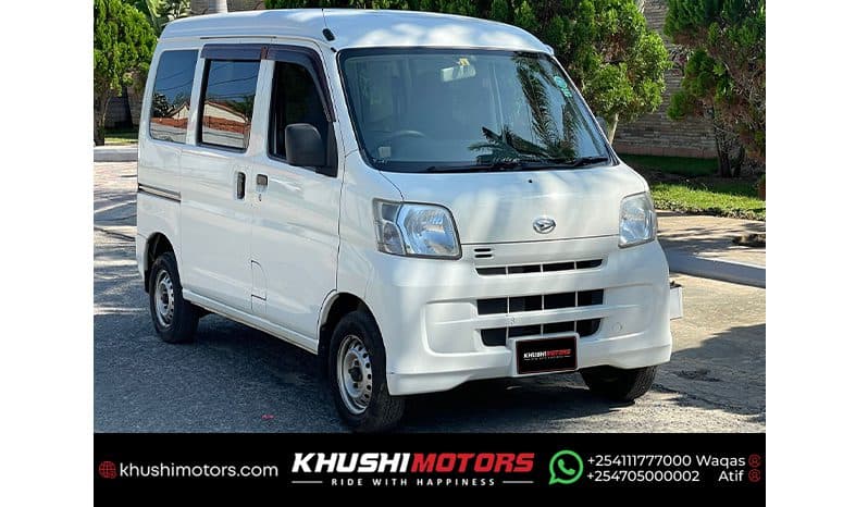 2015 Daihatsu Hijet Van image-3