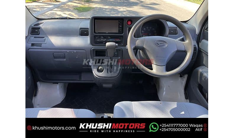 2015 Daihatsu Hijet Van image-5