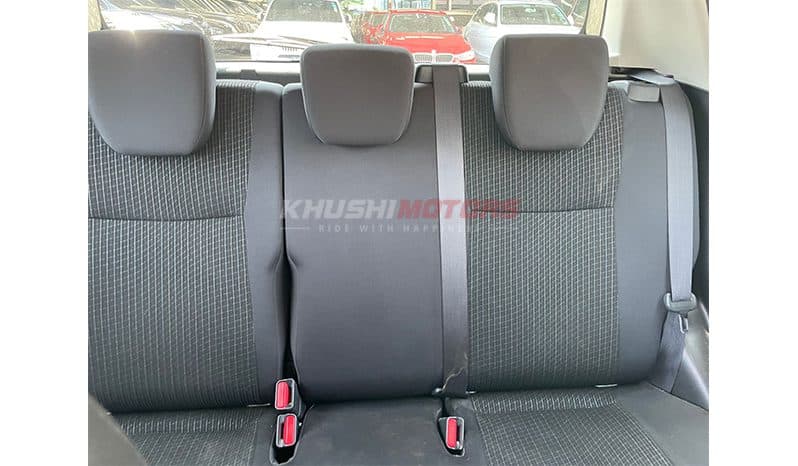 2015 Suzuki Swift image-6