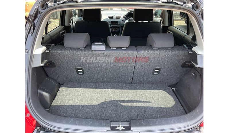 2015 Suzuki Swift image-7