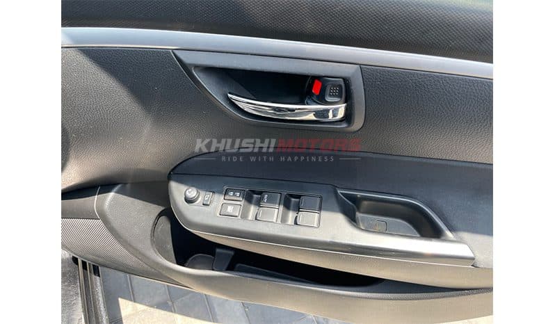 2015 Suzuki Swift image-8