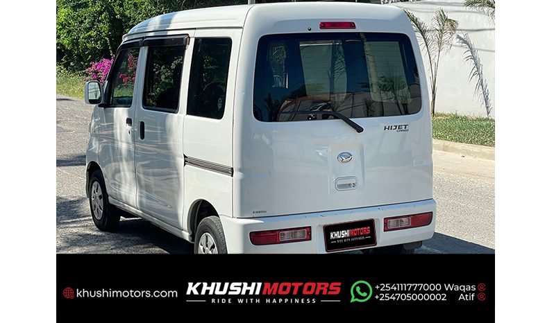 2015 Daihatsu Hijet Van image-4