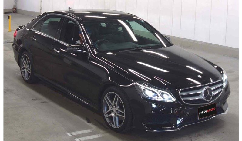 2016 Mercedes-Benz E220 image-1