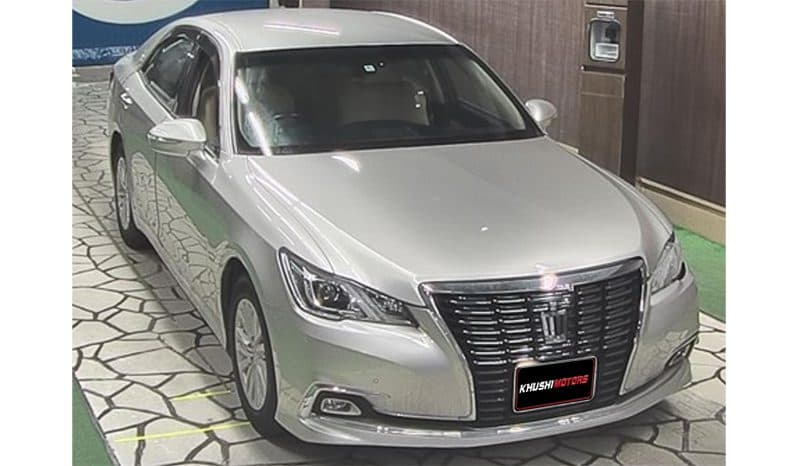 2016 Toyota Crown image-4