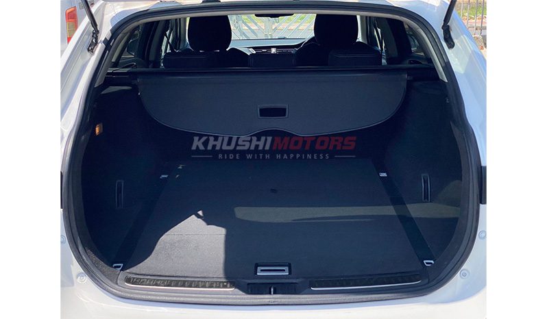 2016 Toyota Avensis image-14