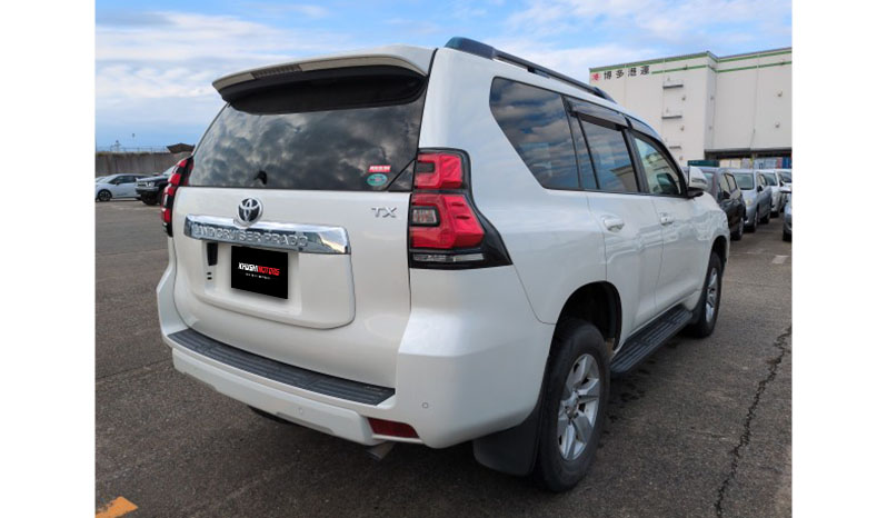 2018 Toyota Land Cruiser Prado TX image-4