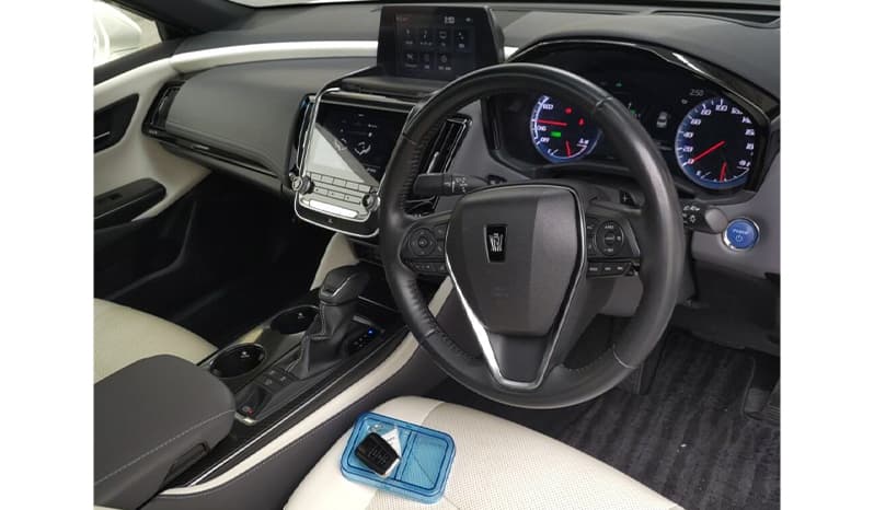 2018 Toyota Crown RS image-3